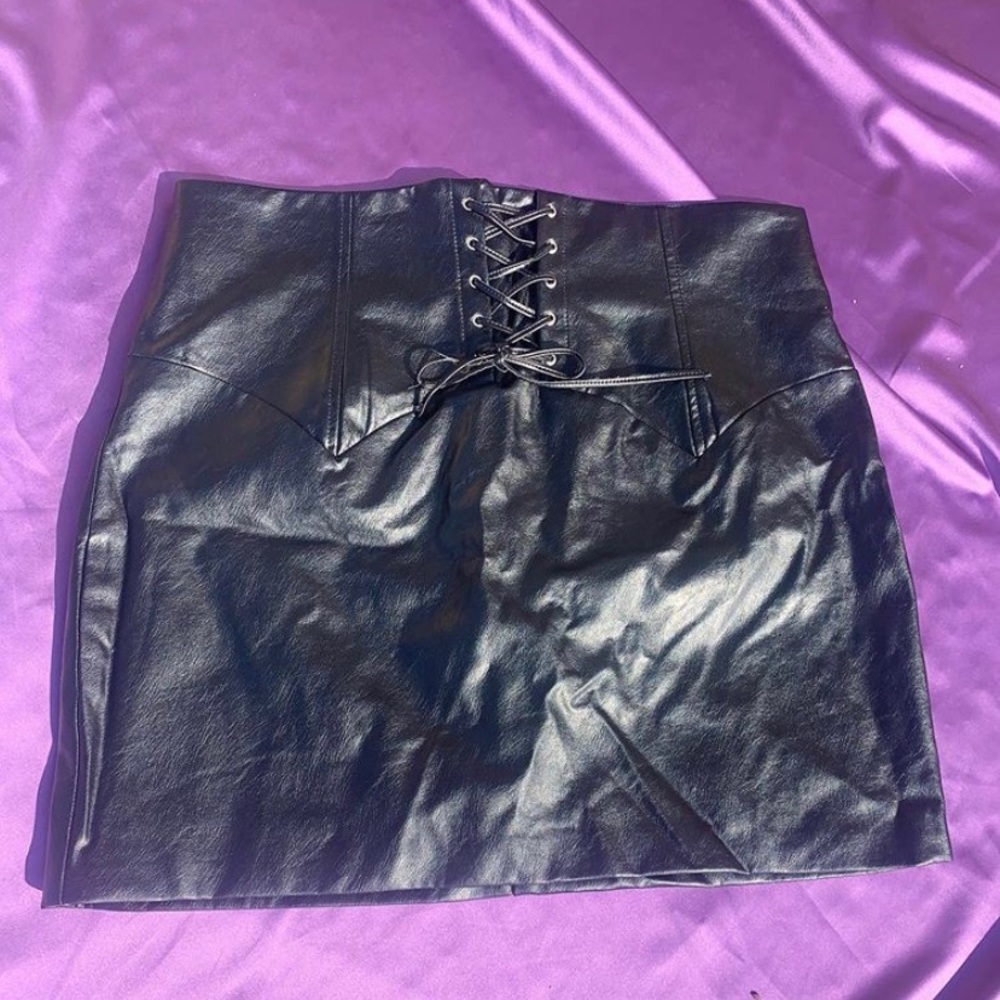 Forever 21  pleather skirt